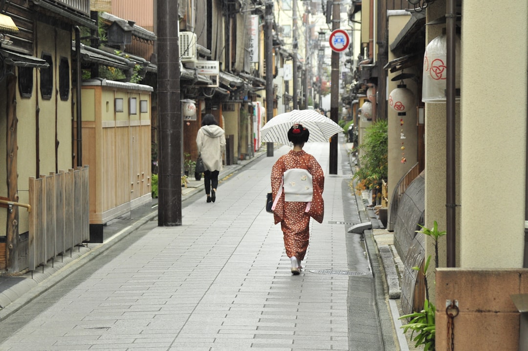 Kimade: The Japanese Art of Tree Arrangement